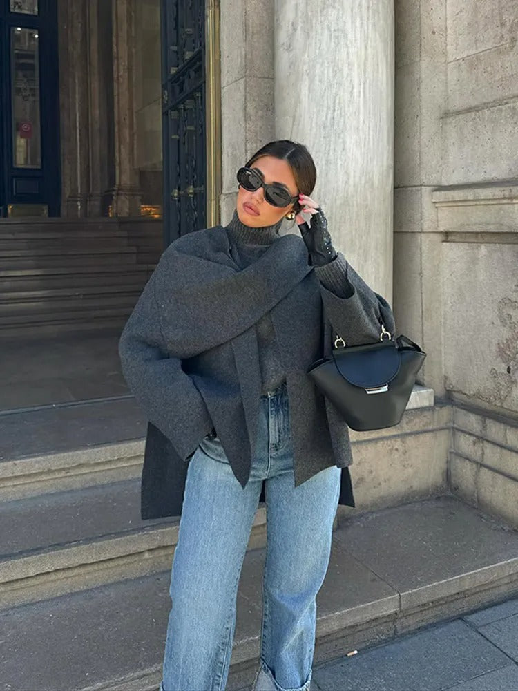 Emma Dámsky pončo – asymetrické z vlny, elegantné a ideálne na zimné teplo