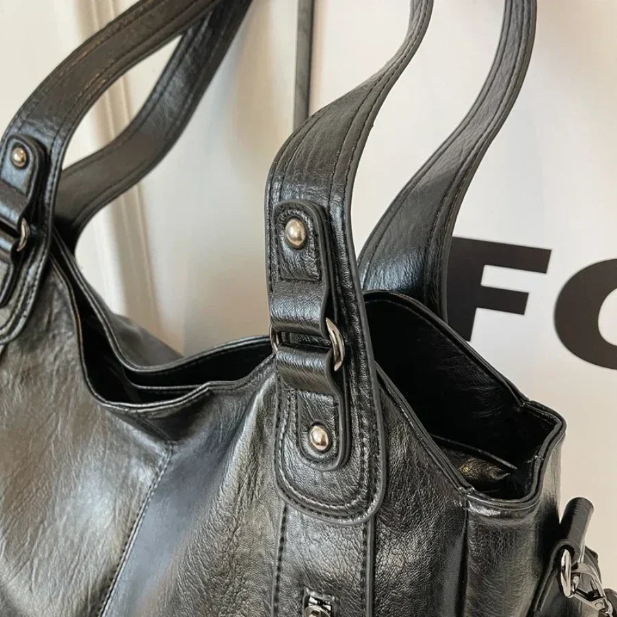 Bolso de hombro para mujeres de Dakota - bolso de cuero elegante con hombro ajustable y diseño de diseño