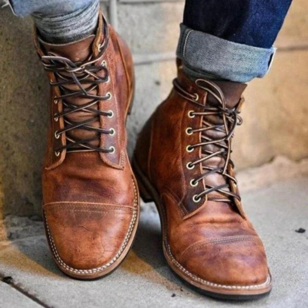 Botas Leonard para hombre: botas vintage de cuero premium con un estilo resistente y duradero.