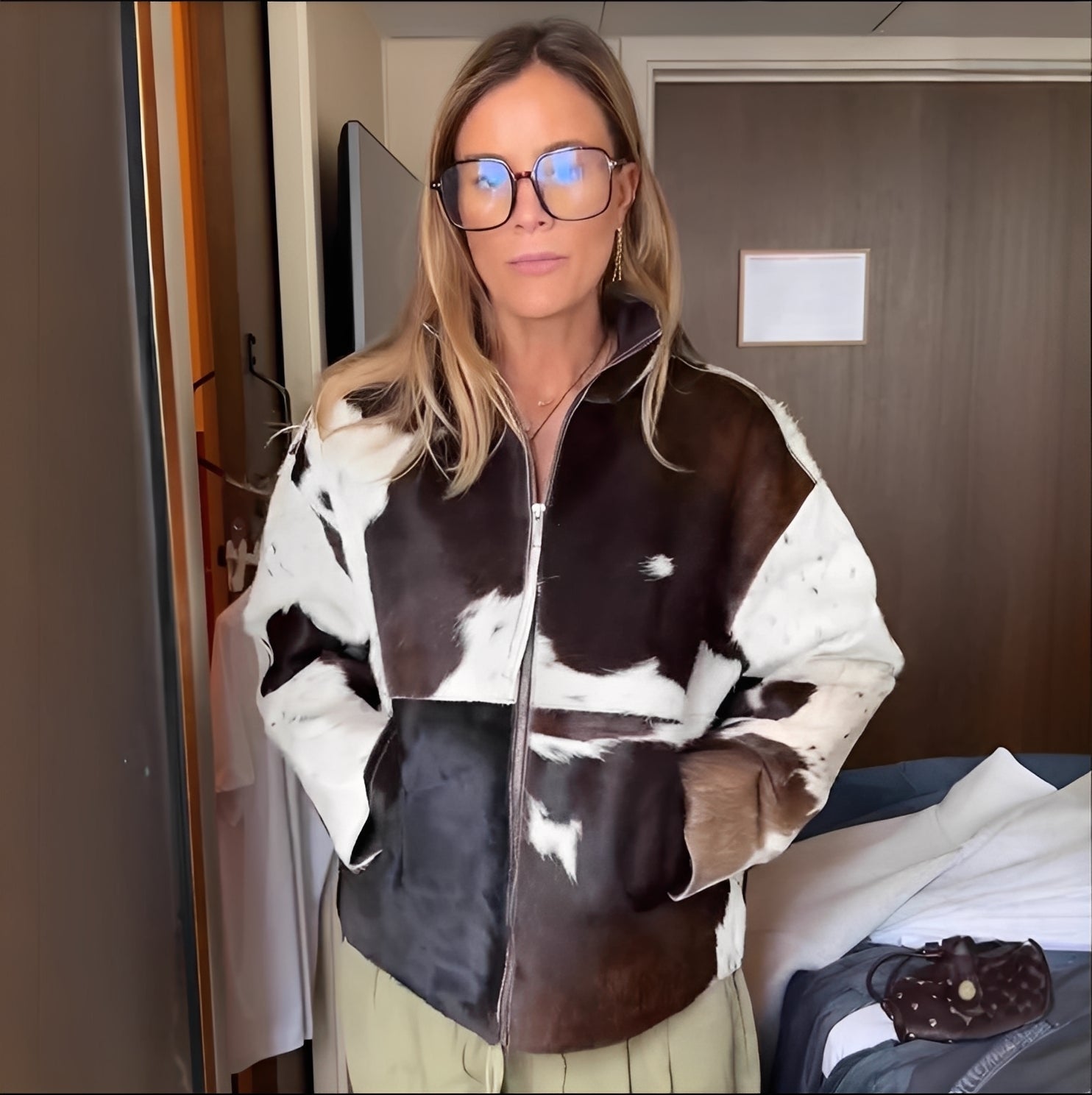 Natalia – γυναικείο μπουφάν με τύπωμα – μοντέρνο απαλό και άνετο παλτό με μοτίβο σε όλη την επιφάνεια