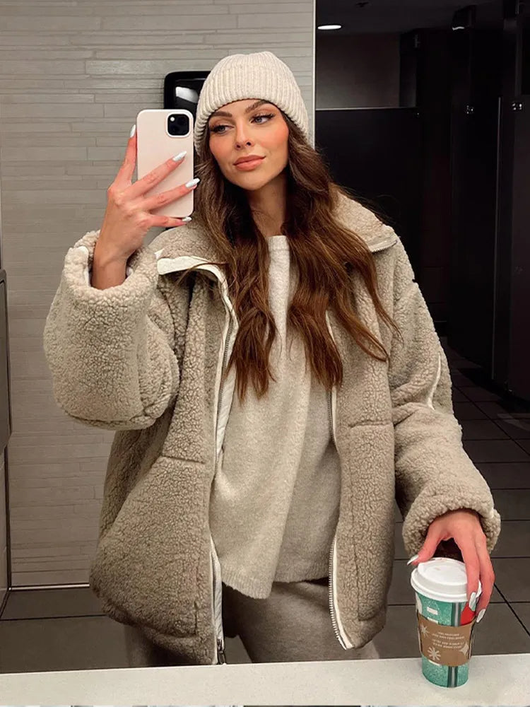 Fely Casaco Teddy para Mulher – Casaco Oversize Quente com Gola Alta e Tecido Ultra Macio