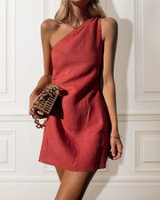 Emelia kjole cocktail kvinde – asymmetrisk elegance & komfort i flydende stof