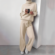 Kimberlee súprava domáceho oblečenia s rolákom pre ženy – jemný a pohodlný dvojdielny outfit s moderným strihom