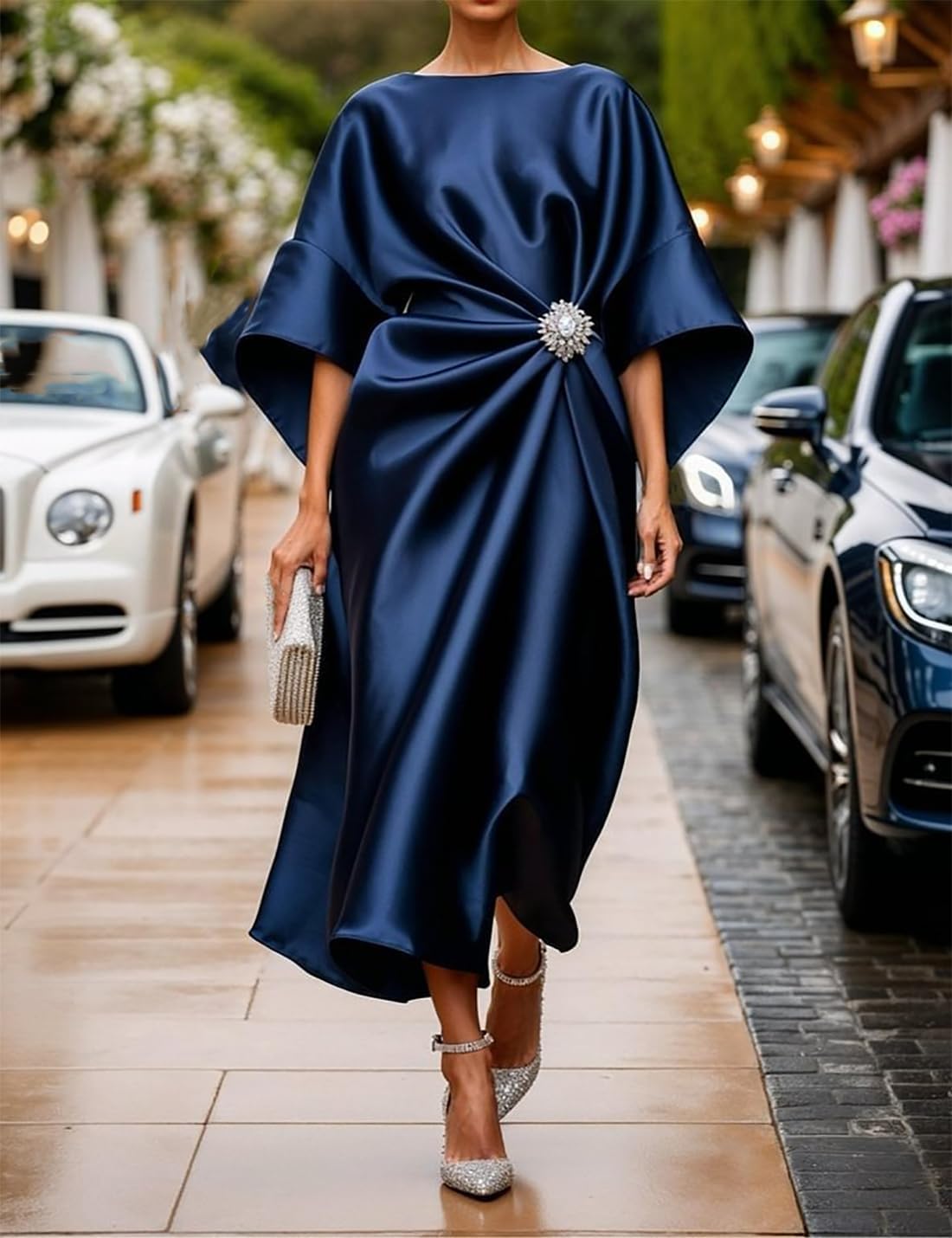 Vestido Longo de Cetim Victoria para Mulher – Vestido Elegante com Mangas Morcego e Cintura Plissada