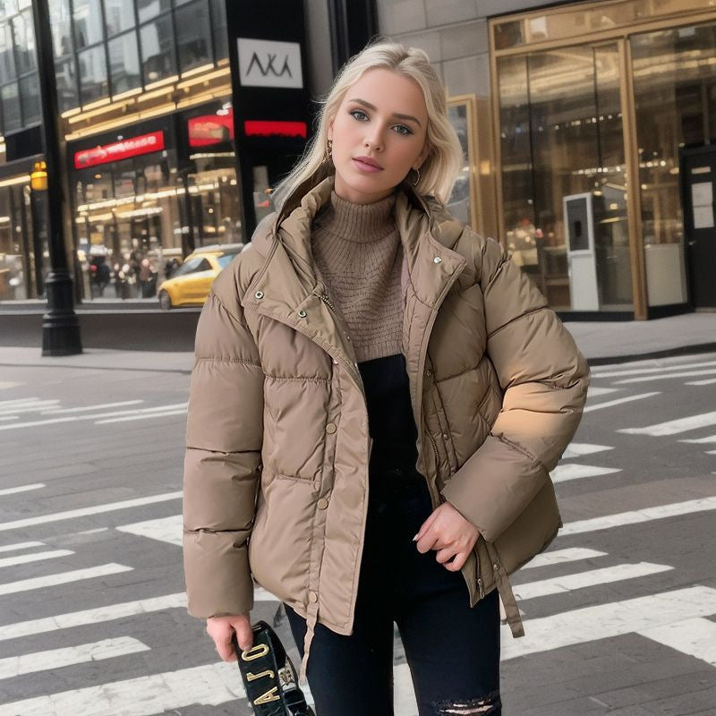 Novie Dámská Krátká Bunda s Kapucí – Lehká, Prošívaná a Moderní Městský Styl
