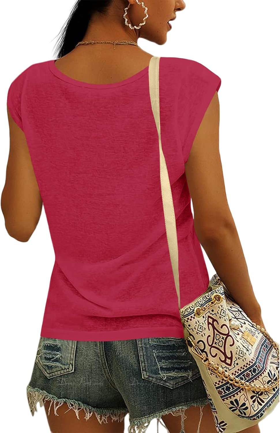 T-shirt Léna Mulher – Top Elegante com Decote em V e Mangas Curtas