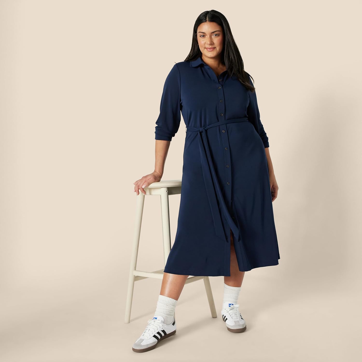 Claire Robe Chemise Midi – Robe Élégante Col Classique Ceinture Femme