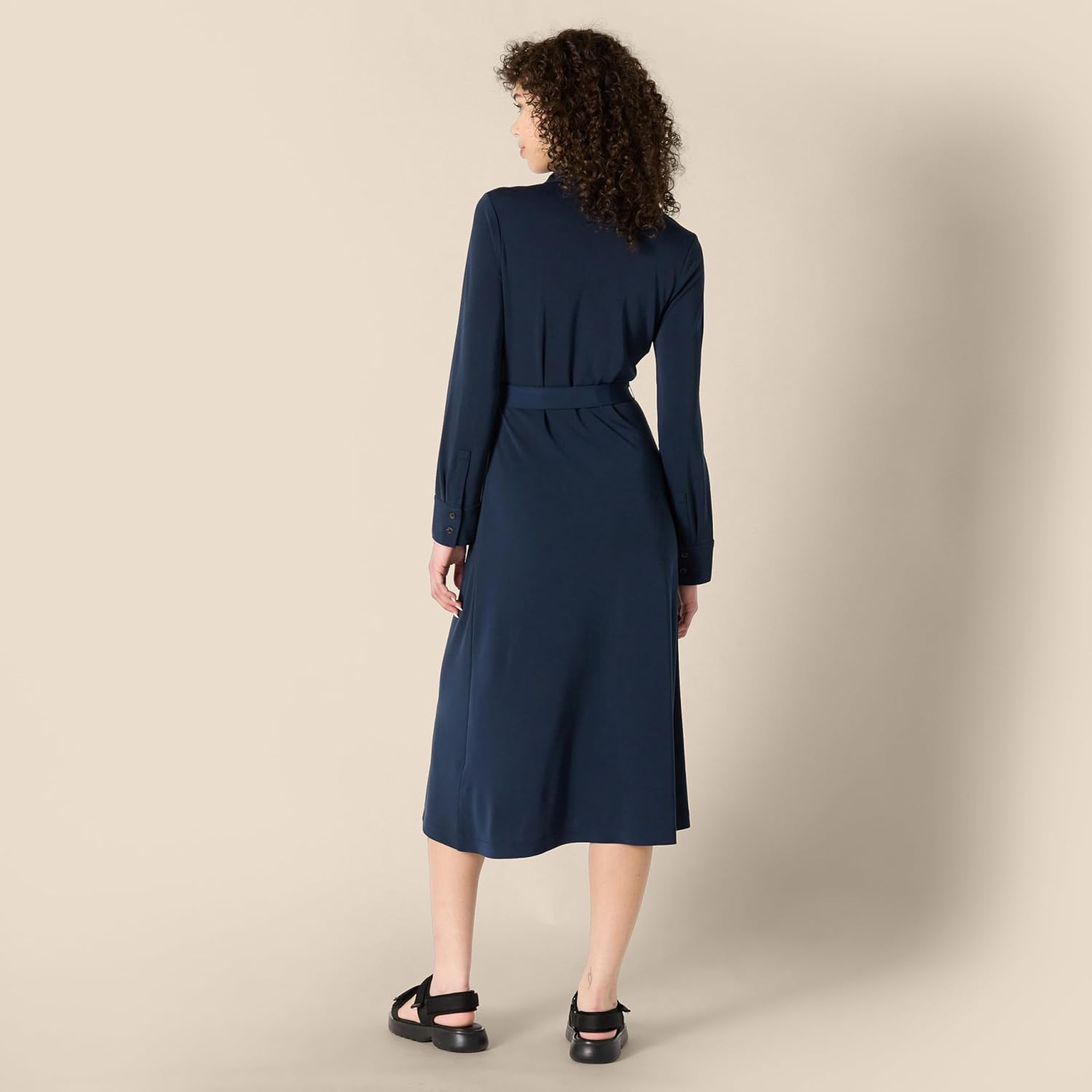 Claire Robe Chemise Midi – Robe Élégante Col Classique Ceinture Femme