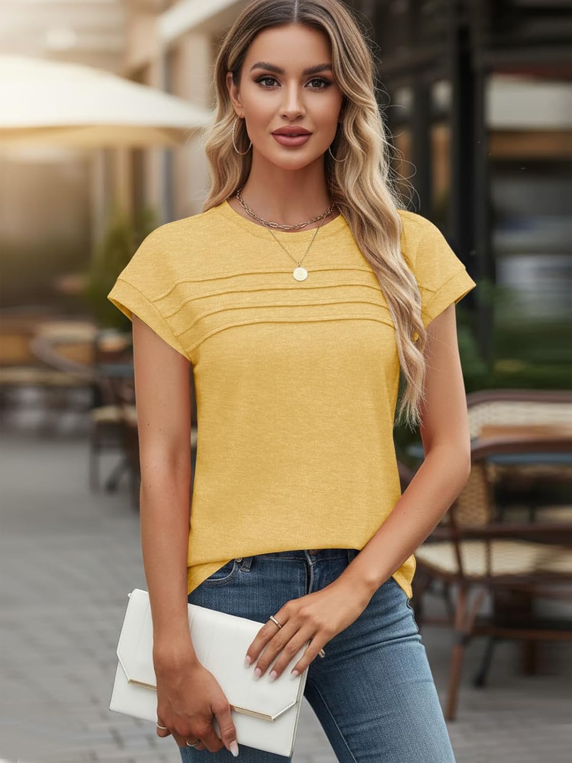 T-shirt Loinia Mulher Gola Redonda – Plissado Elegante, Mangas Curtas, Corte Fluido Verão