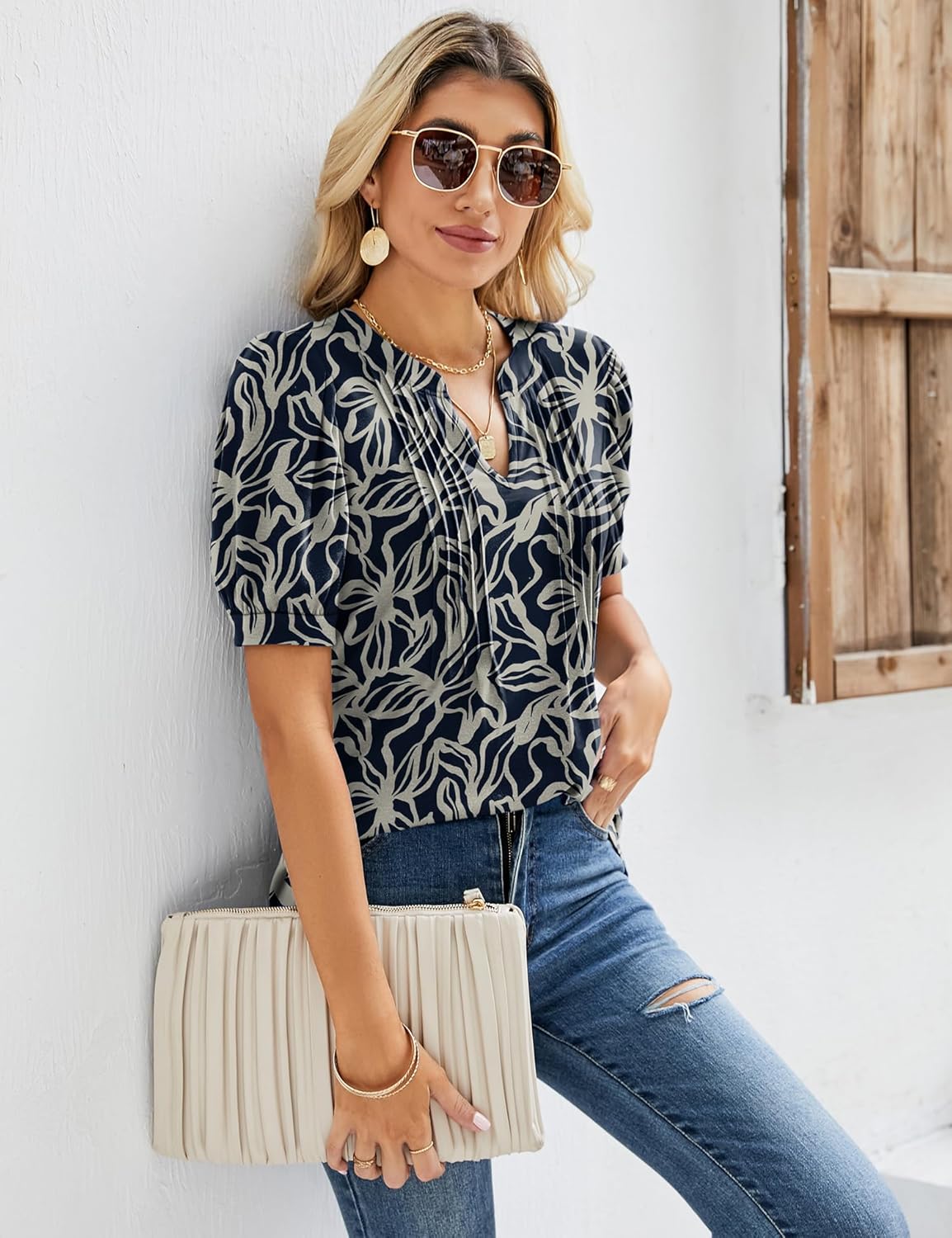 Sofia Haut Femme Col V – T-shirt Fluide Imprimé Floral avec Manches Bouffantes et Détails Plissés