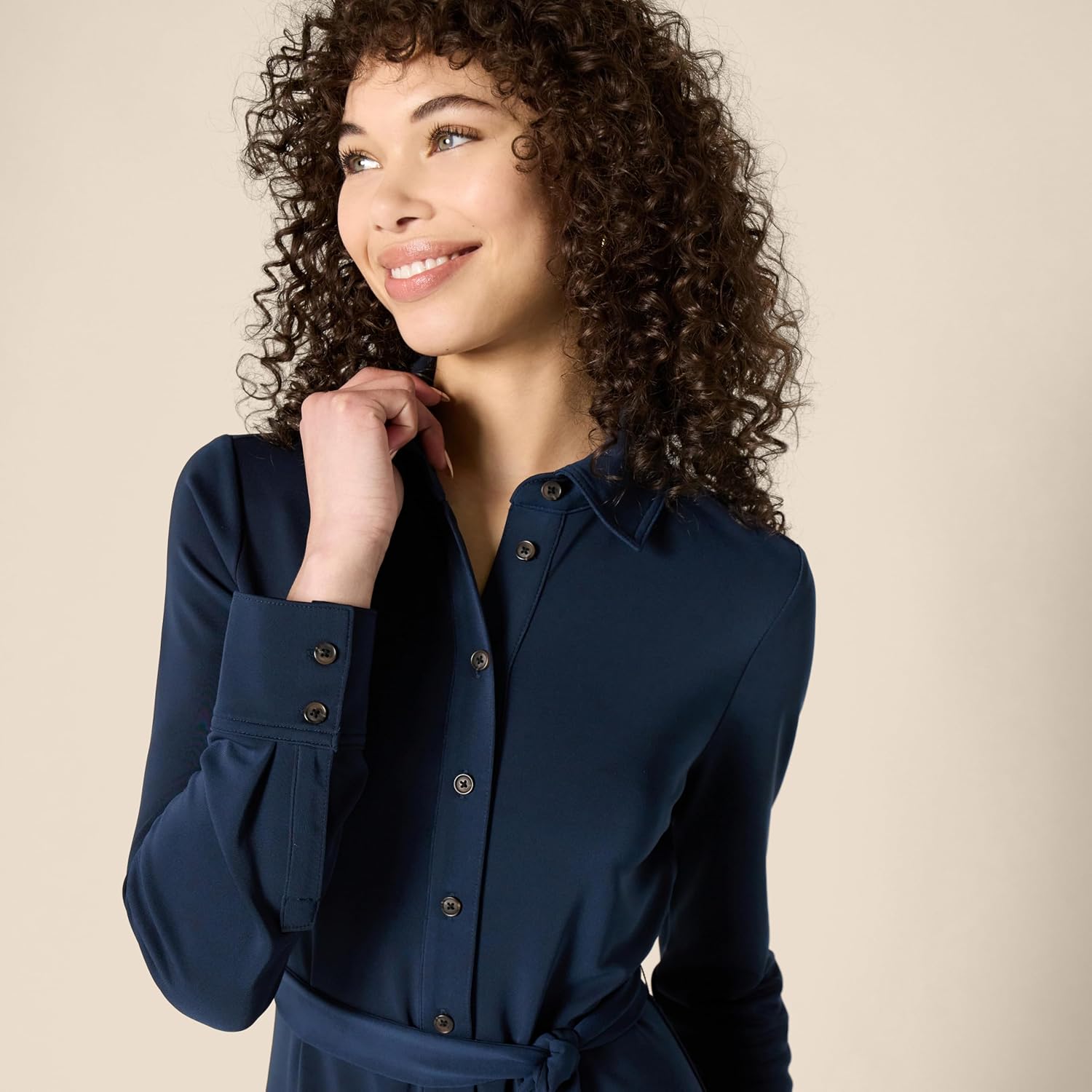 Claire Robe Chemise Midi – Robe Élégante Col Classique Ceinture Femme