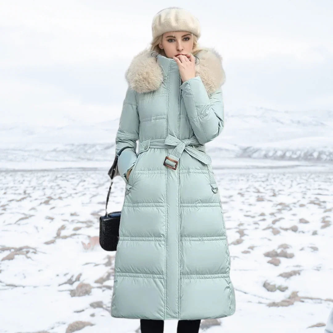 Casaco de Inverno Mulher Amey com Gola de Pêlo – Ajustado, Quente & Elegante