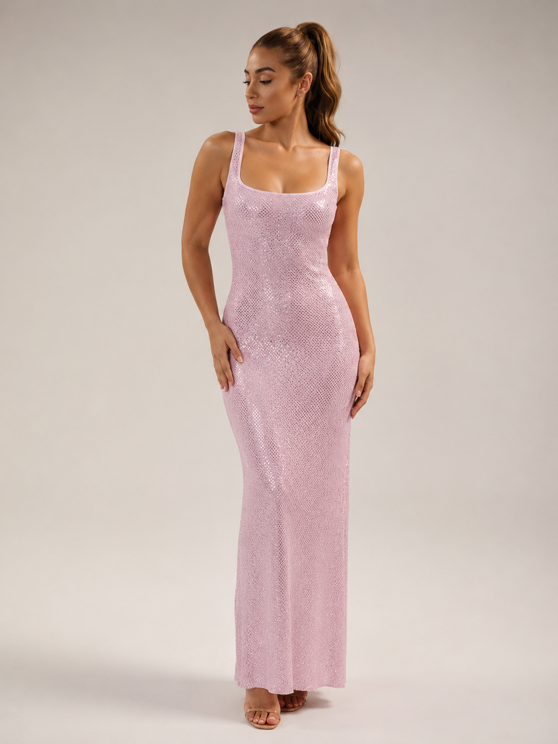 Églantine Robe Maxi Femme – Robe à Sequins Dos Nu Col Carré Coupe Moulante Élégante