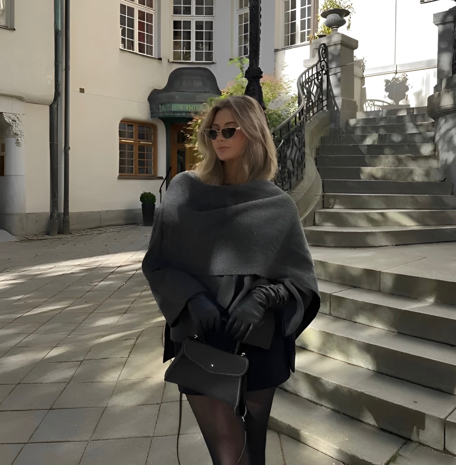 Emma Dámsky pončo – asymetrické z vlny, elegantné a ideálne na zimné teplo