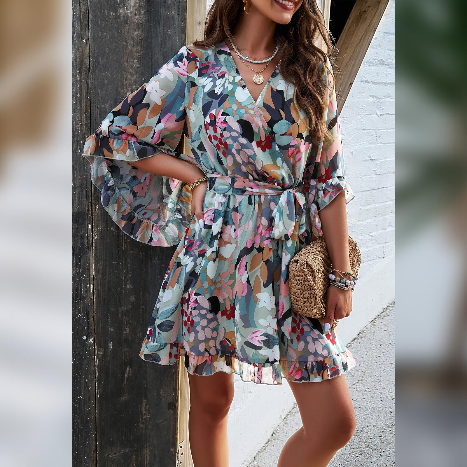 Odessa Dámský Župan – Květinový Zavinovací Výstřih do V, Zvonečkové Rukávy a Elegantní Mini Šifon