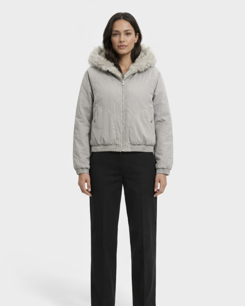 Casaco Mulher Mabel Inverno – Casaco Quente com Capuz e Gola com Efeito Pele Estilo Vintage