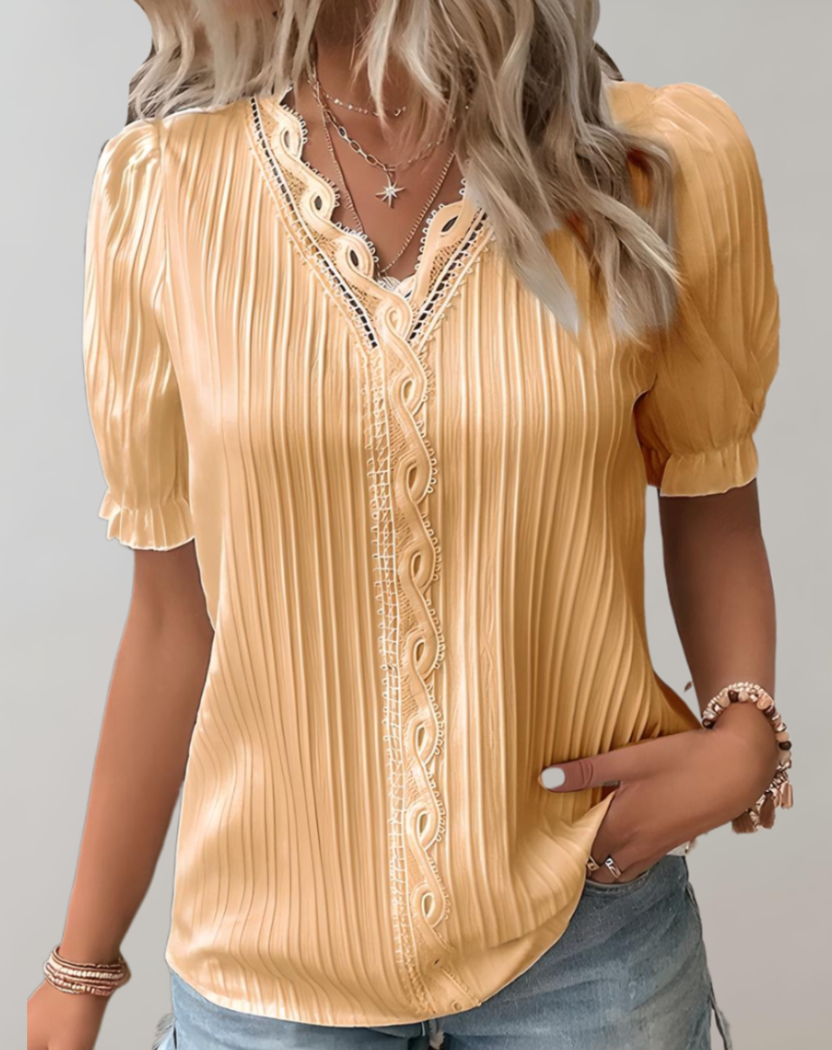 Blusa Kehlani Mulher – Blusa Plissada Chique com Detalhes Subtis e Estilo Casual Elegante