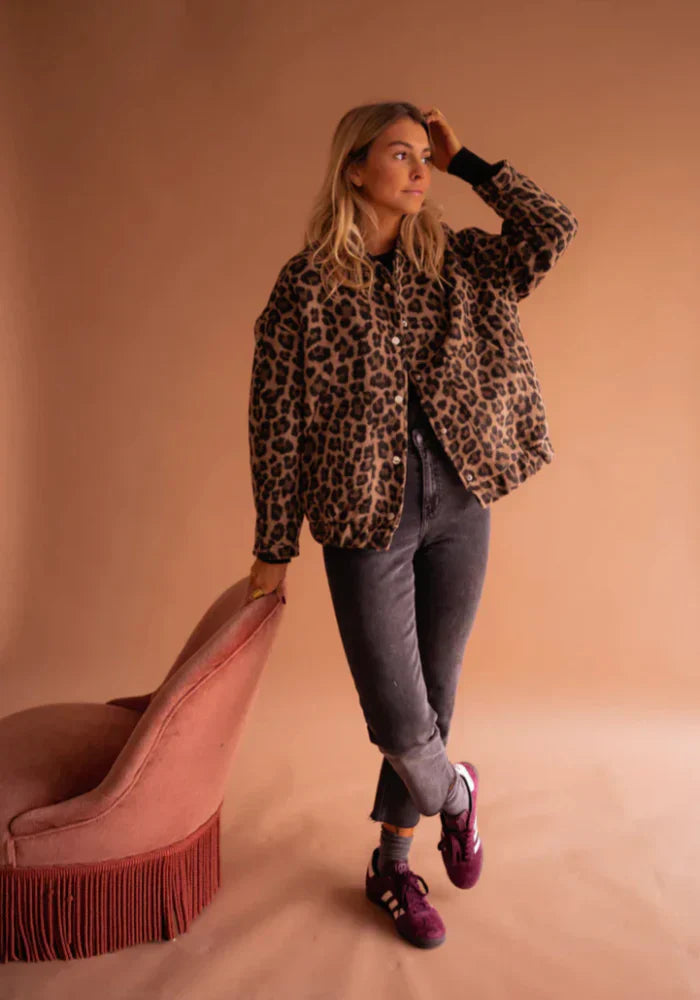 Valeria Casaco Mulher – Casaco Leopardo Elegante com Estampa Animal & Corte Confortável