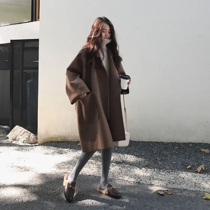 Jasmine villasekoite-naistakki – ylipitkä talvitakki minimalistisella designilla ja isoilla taskuilla