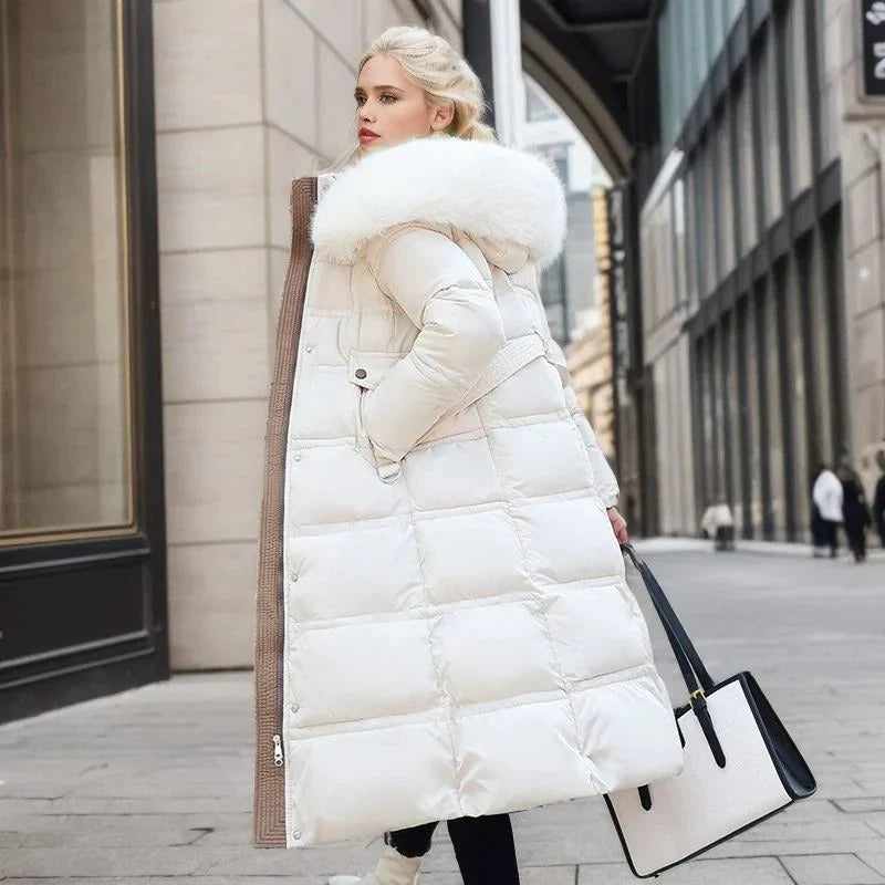 Casaco de Inverno Mulher Amey com Gola de Pêlo – Ajustado, Quente & Elegante