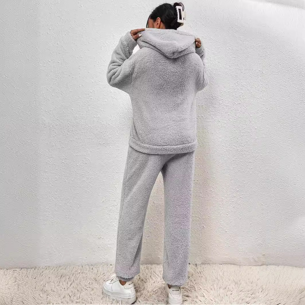Lillie Dámsky Set – Mäkký Fleece Domáci Oblek s Kapucňou a Pohodlnými Teplákmi