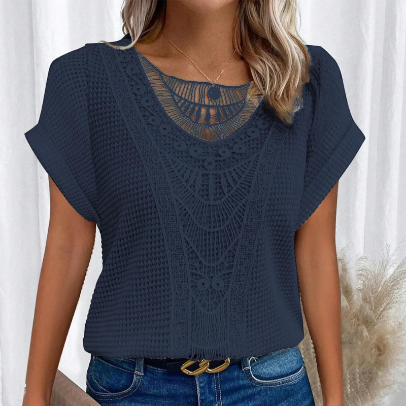 Helene Top Femme – Elegantný dizajn z čipky s lichotivým strihom a pohodlnou látkou