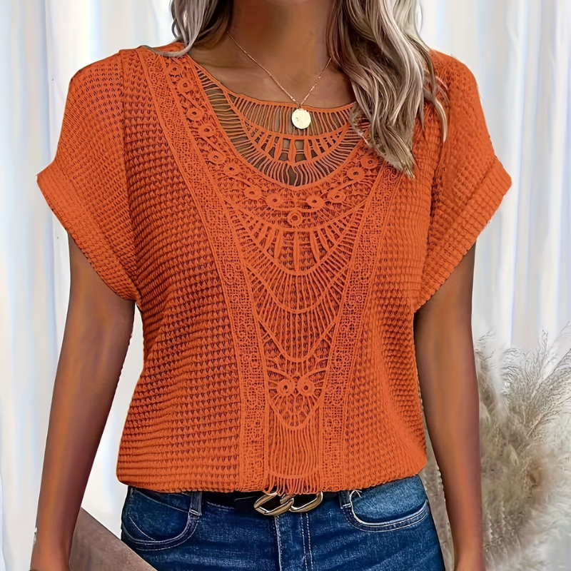 Helene Top Femme – Elegantný dizajn z čipky s lichotivým strihom a pohodlnou látkou