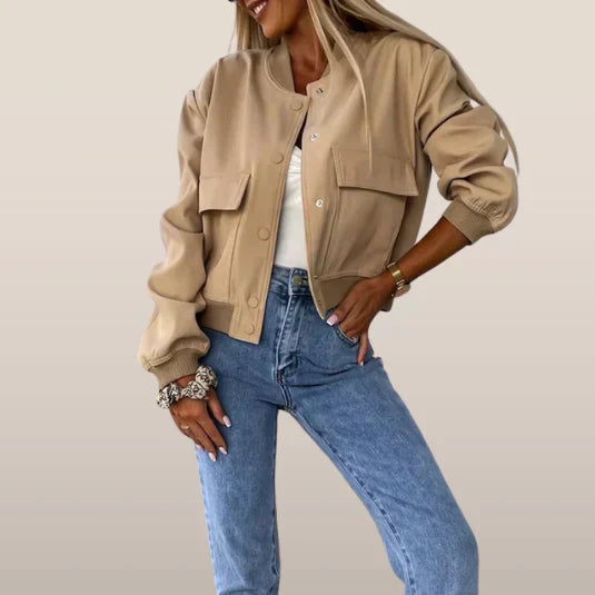Paula Casaco Bomber Mulher – Estilo Curto com Bolsos com Aba & Visual Urbano na Moda