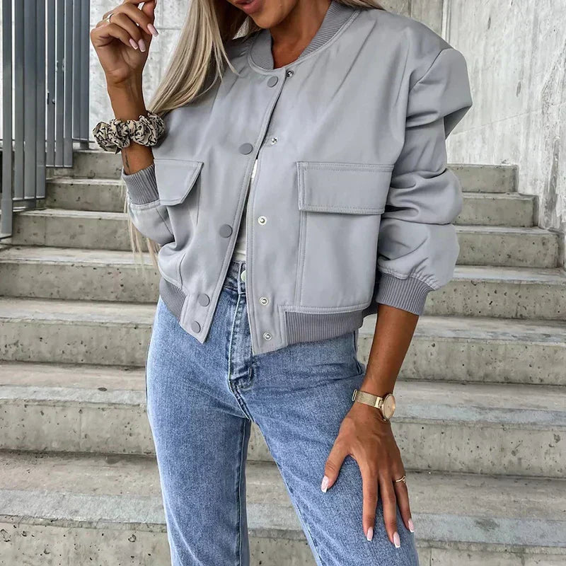 Paula Casaco Bomber Mulher – Estilo Curto com Bolsos com Aba & Visual Urbano na Moda