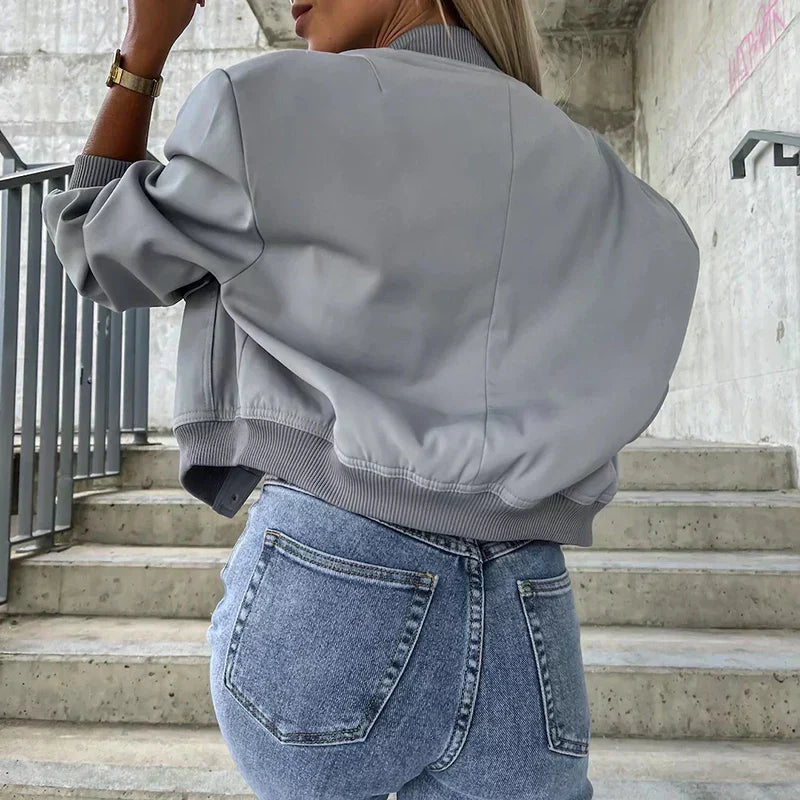 Paula Casaco Bomber Mulher – Estilo Curto com Bolsos com Aba & Visual Urbano na Moda