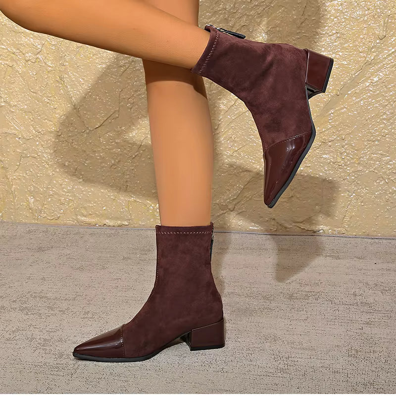 Gracia Damen-Stiefeletten – Elegante Wildleder-Boots mit Lackdetails und bequemem Blockabsatz