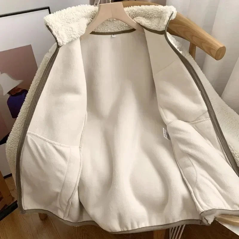 Lily Casaco Teddy para Mulher – Casaco Quente com Gola Alta, Bolsos com Fecho e Corte Casual