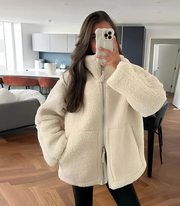 Fely Casaco Teddy para Mulher – Casaco Oversize Quente com Gola Alta e Tecido Ultra Macio