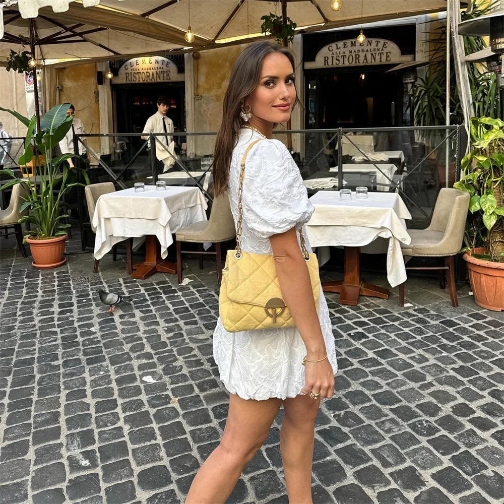 Damekjole Charlotte – Elegant kjole med tidløst design i luksuriøst og behageligt stof