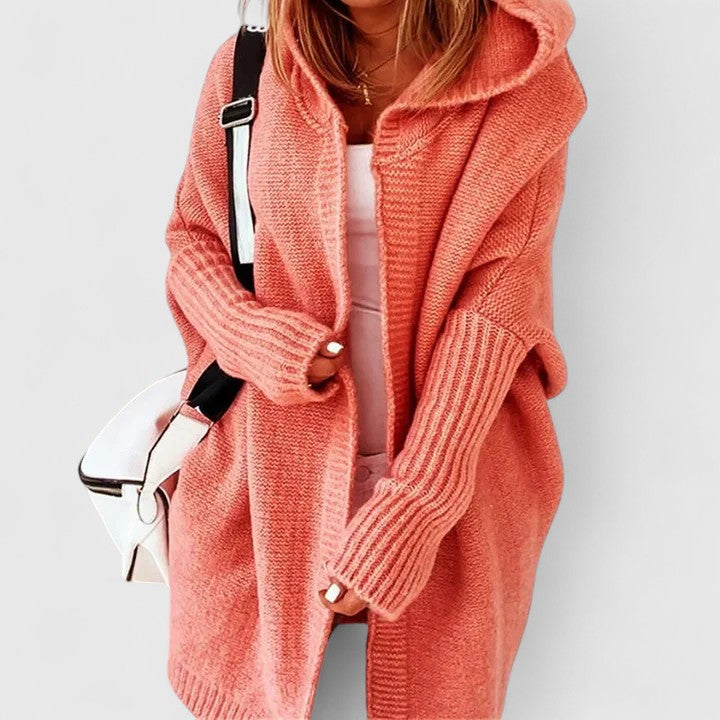Cardigan damă Adriana cu glugă oversize – Vestă lungă și călduroasă, ideală pentru suprapuneri