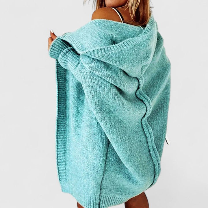 Cardigan damă Adriana cu glugă oversize – Vestă lungă și călduroasă, ideală pentru suprapuneri