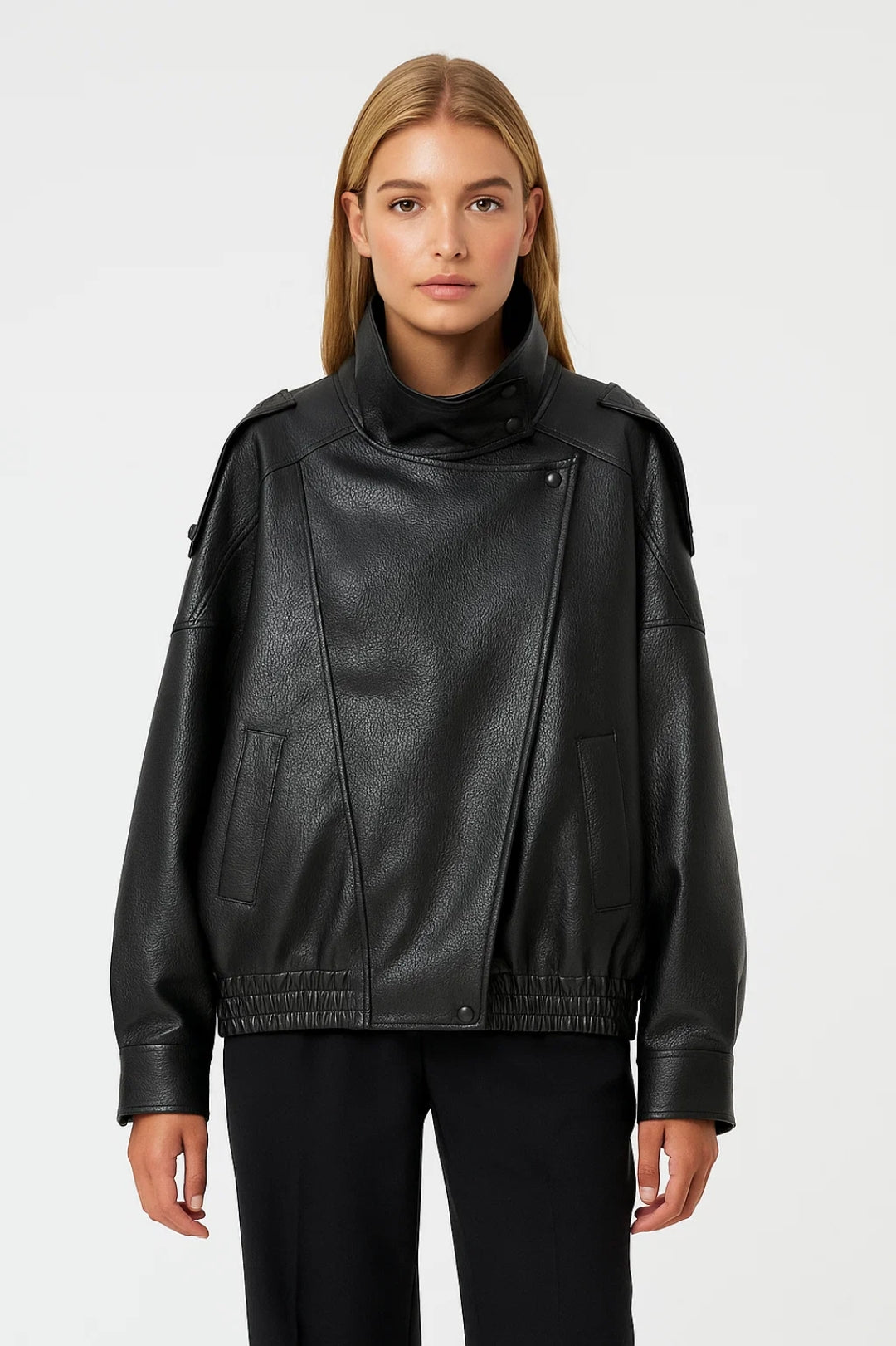 Eloise Giacca Donna Oversize Strutturata – Collo Alto Asimmetrico & Bottoni a Pressione