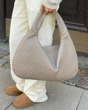 Rowena Damen-Handtasche – Geflochtene Umhängetasche aus veganem Leder mit Reißverschlussfächern