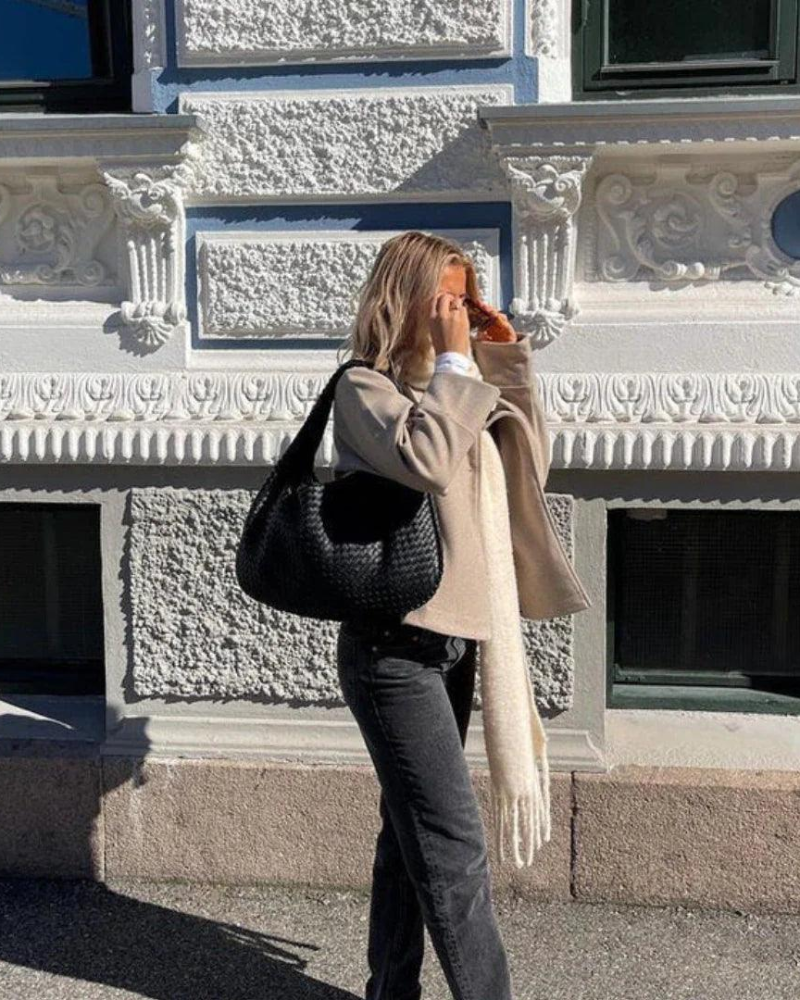 Rowena Damen-Handtasche – Geflochtene Umhängetasche aus veganem Leder mit Reißverschlussfächern