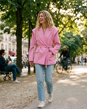 Blazer Jordan pentru femei – Blazer ajustat cu curea, rever și buzunare, elegant și șic
