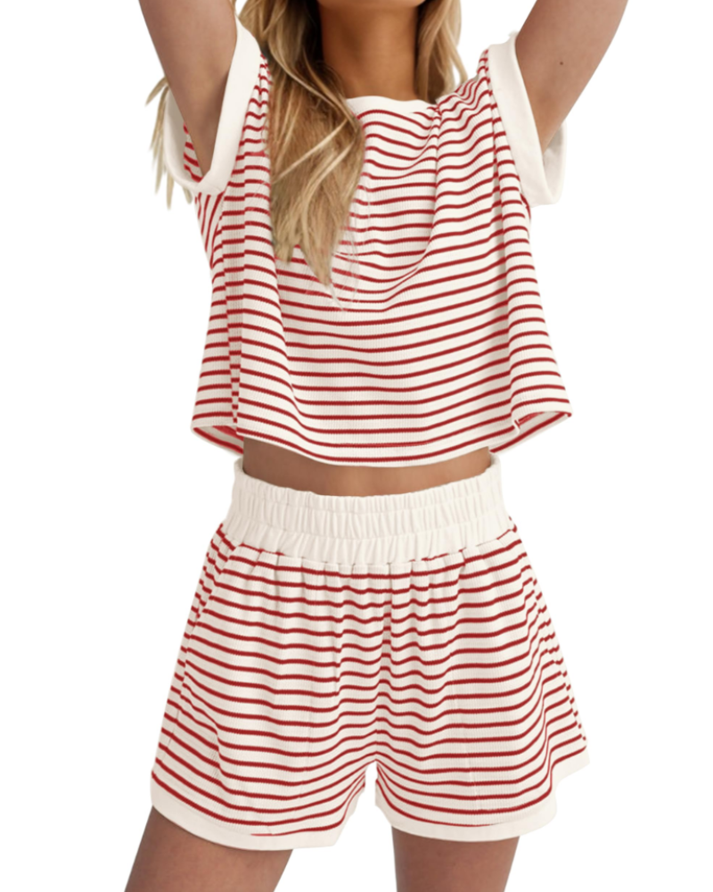 Dámský letní komplet Eleanor – pruhované pletené tričko a šortky s kapsami