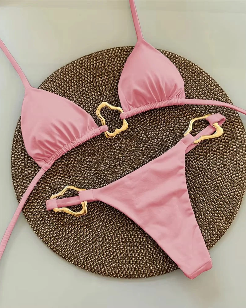 Biquíni Selene Feminino – Fato de Banho com Detalhes Dourados Corte Elegante e Favorável para o Verão
