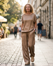 Zestaw Olivia dla kobiet z satyny – top z okrągłym dekoltem i szerokie spodnie z elastycznym pasem