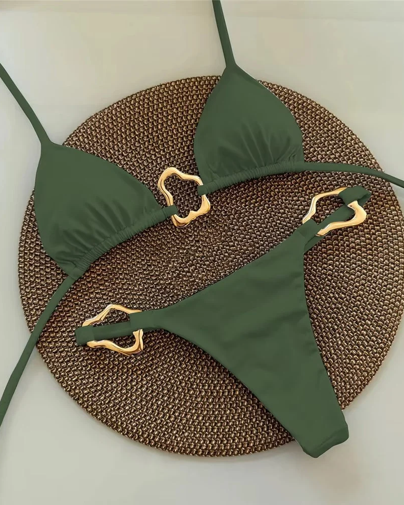 Biquíni Selene Feminino – Fato de Banho com Detalhes Dourados Corte Elegante e Favorável para o Verão