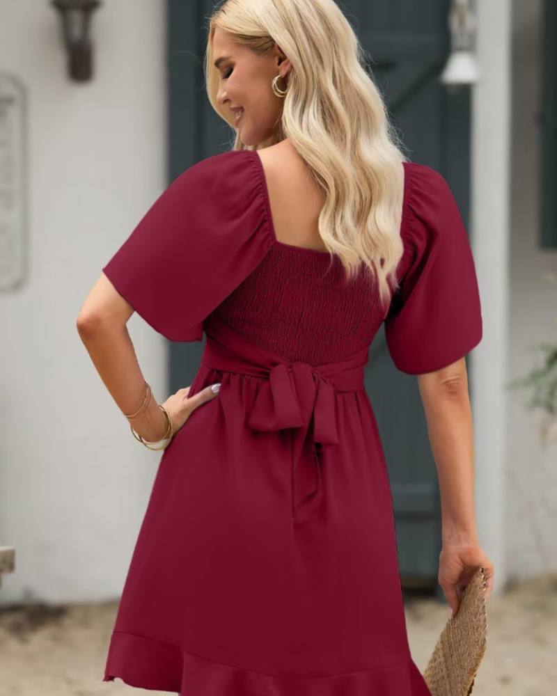 Ava Wickelkleid für Damen – Kurzes Kleid mit V-Ausschnitt und eleganter, geraffter Taille