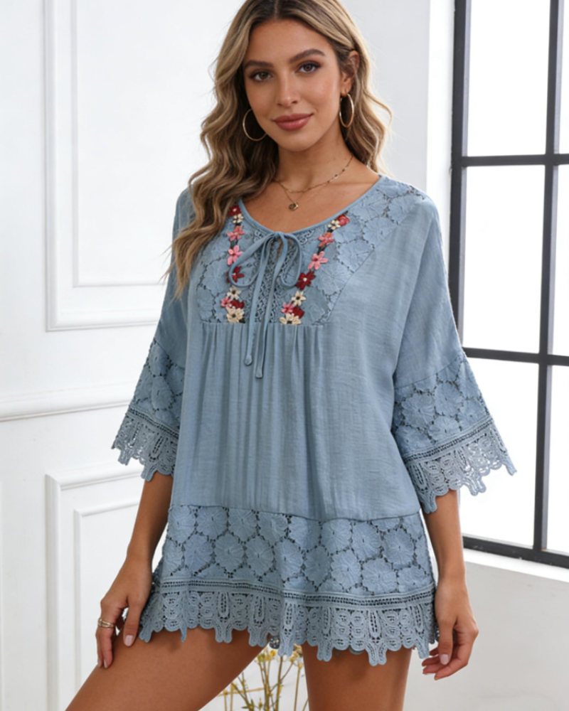 Delilah Chemisier Bohème Femme – Blouse Brodée Col V avec Dentelle et Manches Évasées