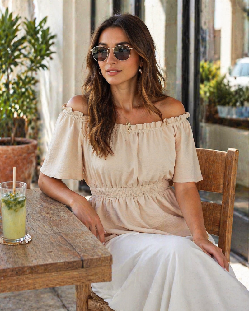 Lenora top pre ženy – blúzka s odhalenými ramenami a volánmi, priliehavý elegantný letný strih