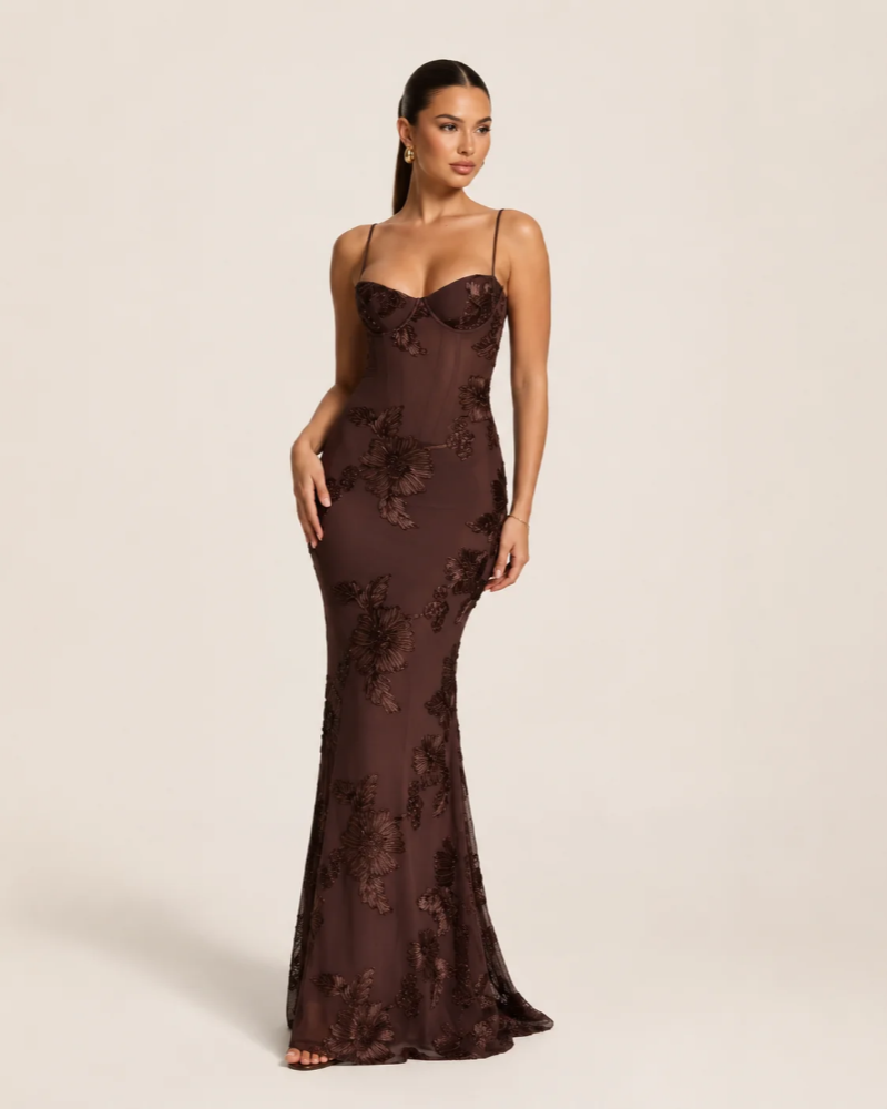 Sukienka maxi Finley Robe Femme – długa błyszcząca sukienka z wiązanym na plecach dekoltem, cienkimi ramiączkami i dopasowanym krojem