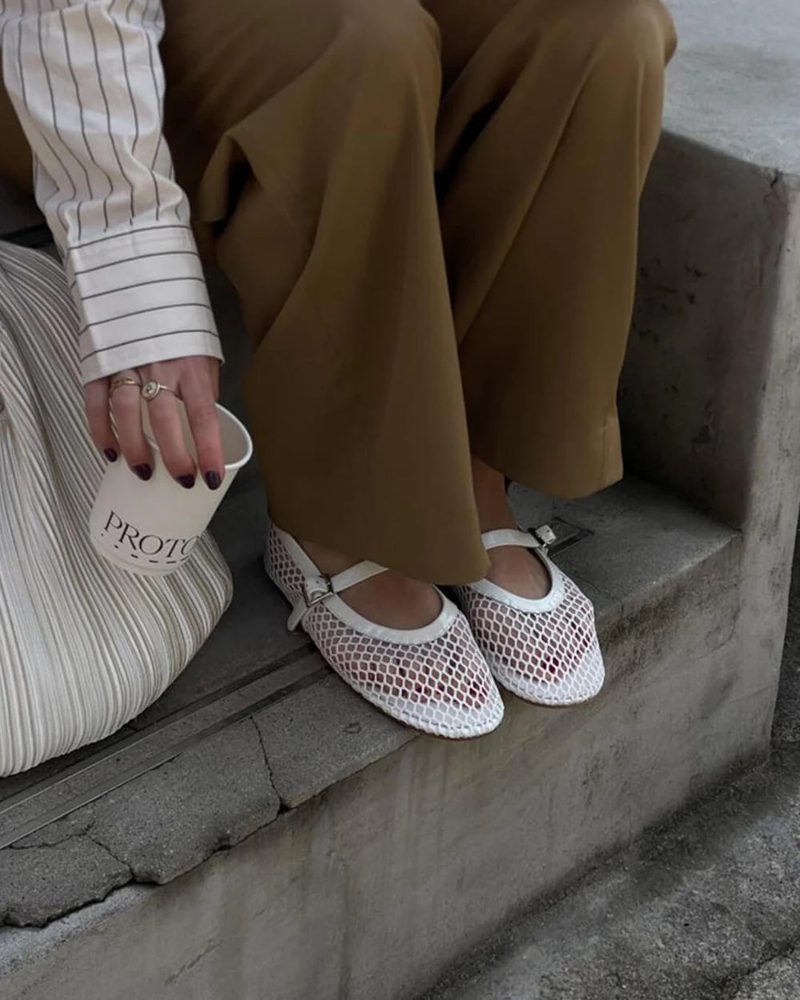 Maeve Ballerinas für Damen – Atmungsaktive Mesh-Schuhe mit Lederdetails und verstellbarem Riemen