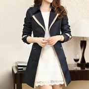 Kaira Trench-coat para mulher – Corte longo elegante com cinto ajustável e fecho de botões